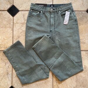 NWT BDG Urban Outfitters Mom High Rise Jeans (26)